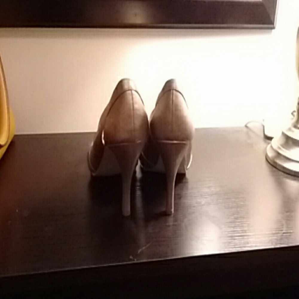 Shoes - Picture 2 of 3